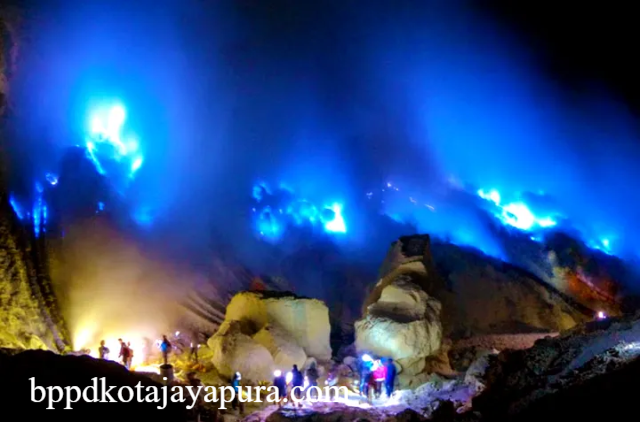 Pesona Magis Api Biru Ijen